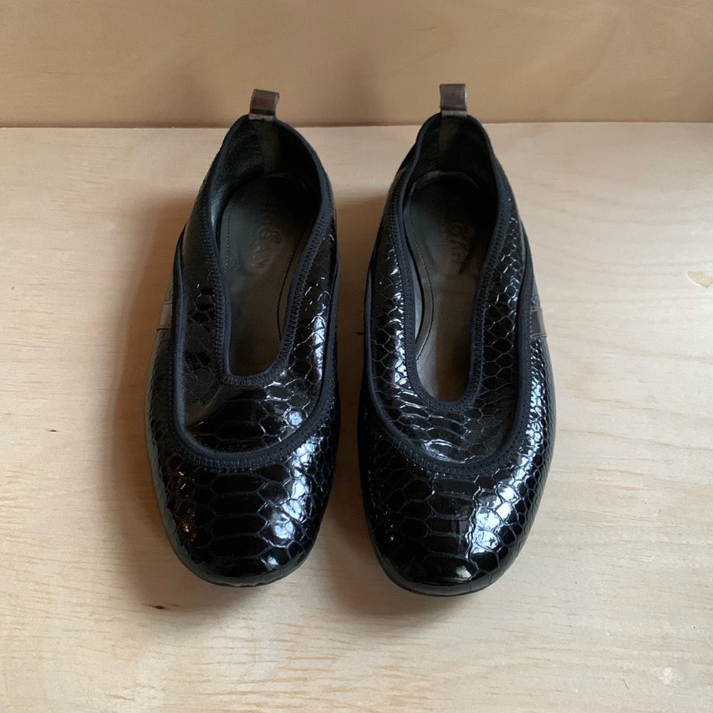 Hogan ballet flats | black patent snake skin pattern | size 8 or 8.5